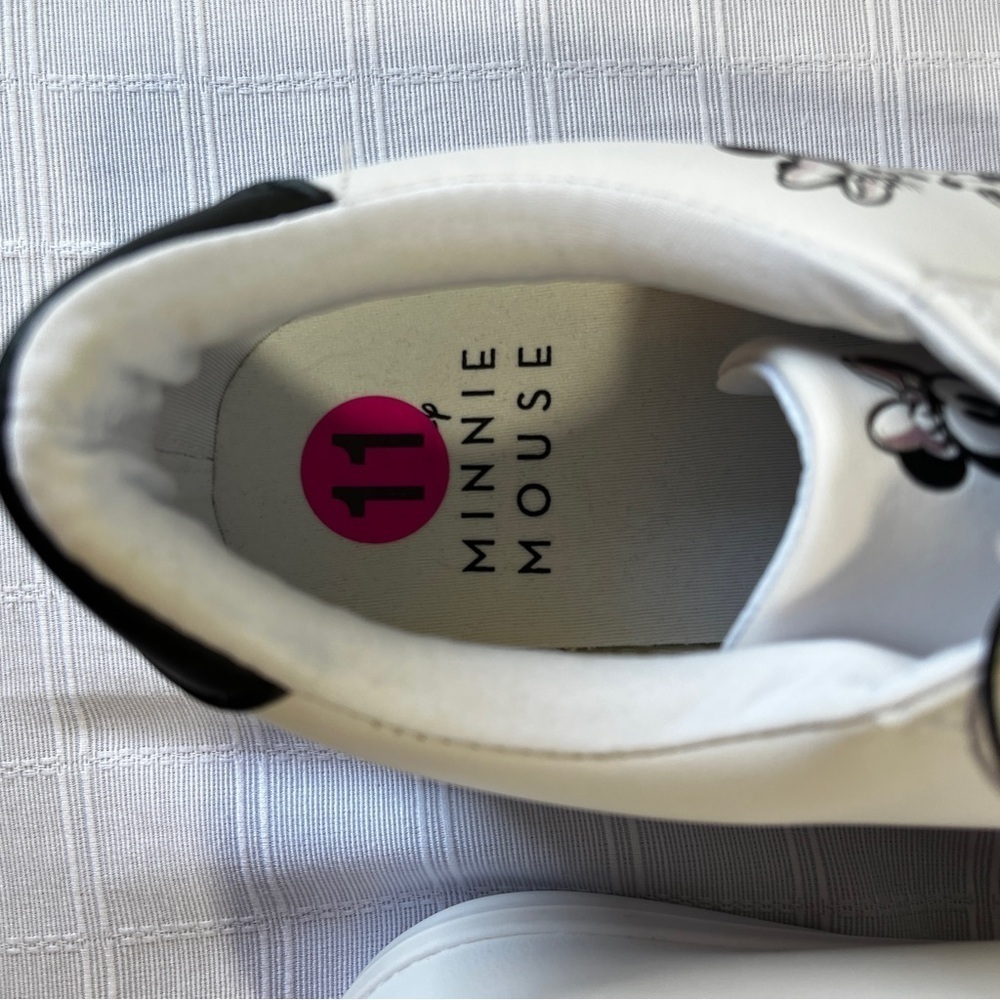 Disney Mickey and Minnie White Sneakers NWOT Women's Size 11 - Picture 13 of 14